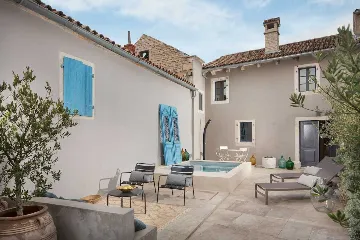 Courtyard Pool & Jacuzzi Villa in Radetići