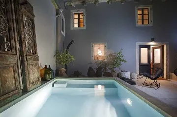 Courtyard Pool & Jacuzzi Villa in Radetići