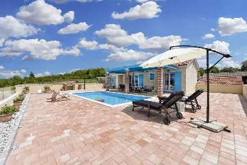 2-Bedroom Villa with Heated Pool in Sukošan