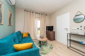 2-Bedroom Holiday House in Smoković for 6 Guests