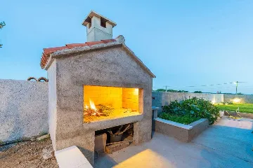 2-Bedroom Holiday House in Smoković for 6 Guests