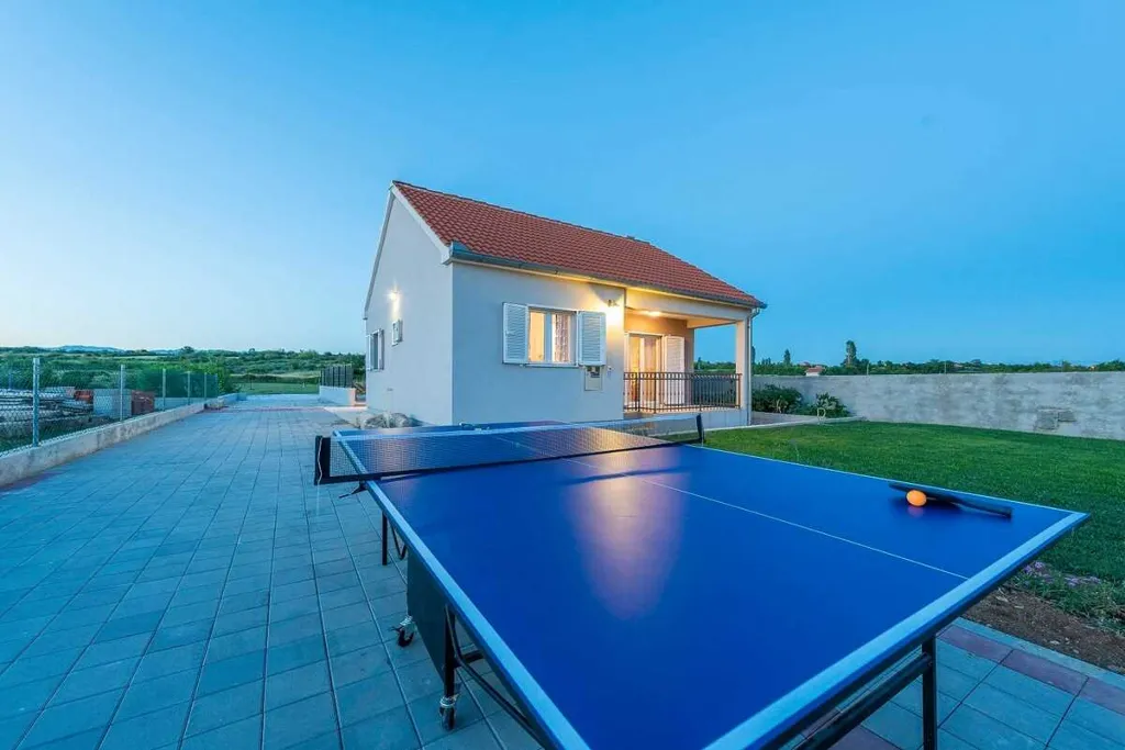 2-Bedroom Holiday House in Smoković for 6 Guests