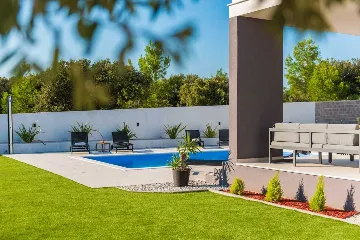 Modern Villa for 8 Guests in Vrsi, Croatia