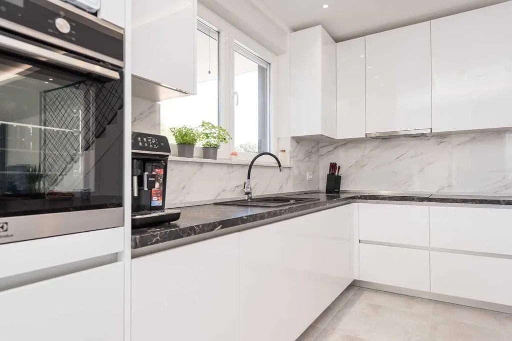 Modern Villa for 8 Guests in Vrsi, Croatia