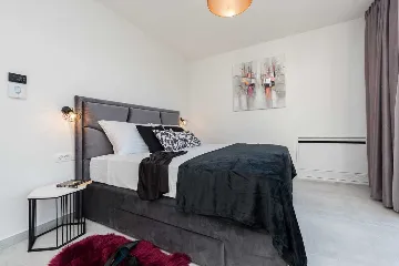 Modern Villa for 8 Guests in Vrsi, Croatia