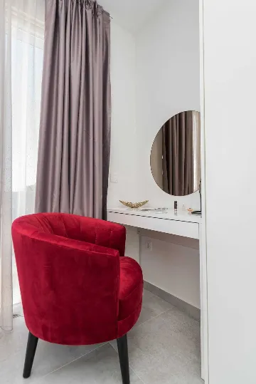 Modern Villa for 8 Guests in Vrsi, Croatia