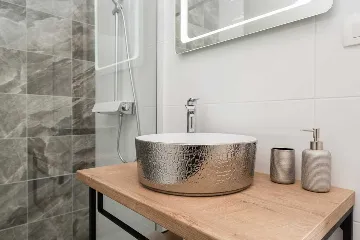 Modern Villa for 8 Guests in Vrsi, Croatia