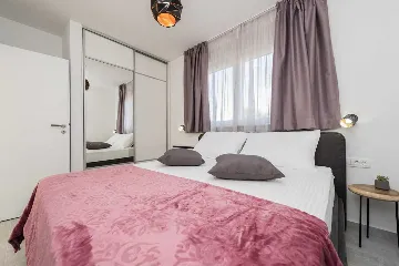 Modern Villa for 8 Guests in Vrsi, Croatia