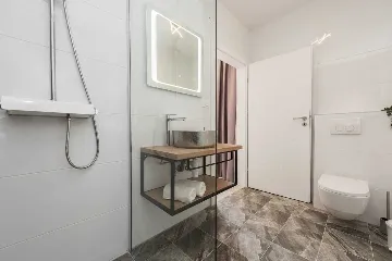 Modern Villa for 8 Guests in Vrsi, Croatia