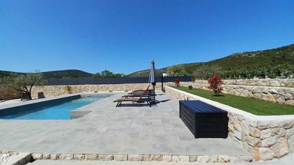 2-Bedroom Rustic Villa with Private Pool in Marina