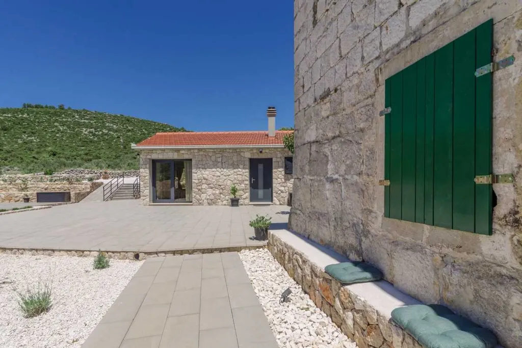 2-Bedroom Rustic Villa with Private Pool in Marina