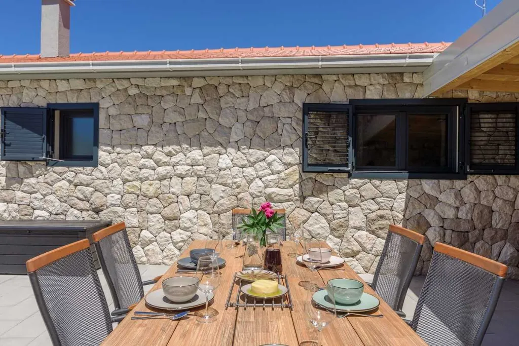2-Bedroom Rustic Villa with Private Pool in Marina