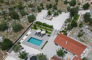 2-Bedroom Rustic Villa with Private Pool in Marina