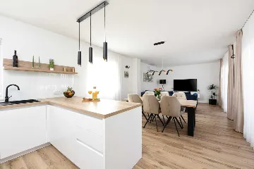 3-Bedroom Villa with Private Pool in Debeljak