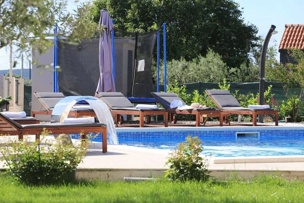 Debeljak 3-Bedroom Villa with Private Pool