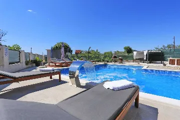Debeljak 3-Bedroom Villa with Private Pool