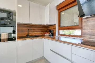 Debeljak 3-Bedroom Villa with Private Pool