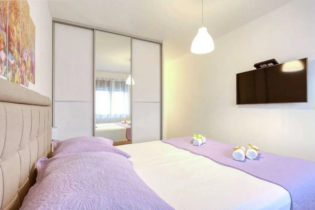 Debeljak 3-Bedroom Villa with Private Pool