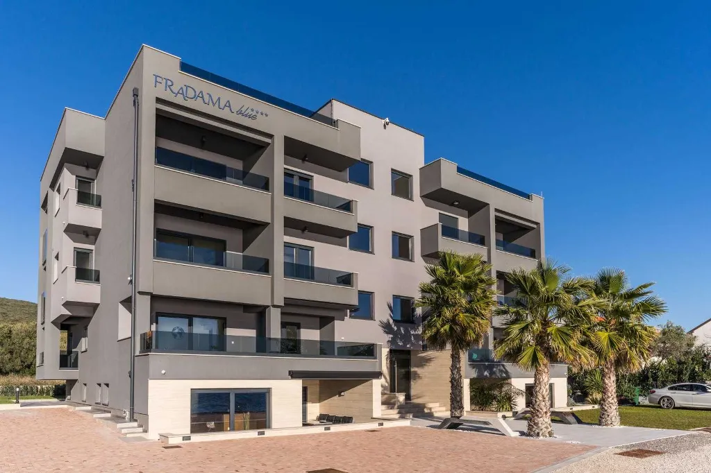 Beachfront Apartment with Sea View in Sveti Petar na Moru