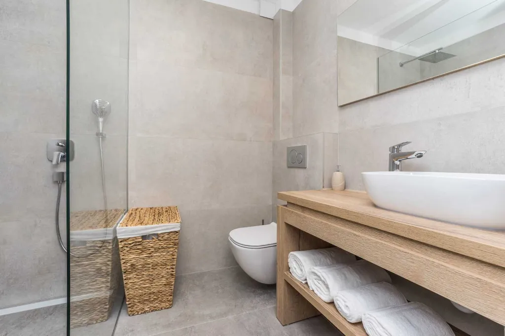 Beachfront Apartment for 6 Guests in Sveti Petar na Moru