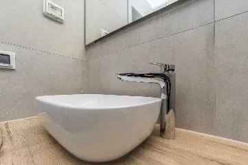 Beachfront Apartment for 6 Guests in Sveti Petar na Moru