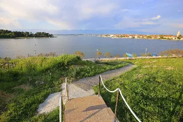 Modern 4-Bedroom Villa with Heated Pool in Nin