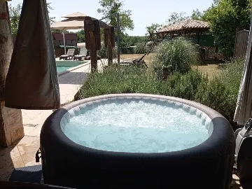 Manjadvorci 6-Bedroom Villa for Up to 17 Guests