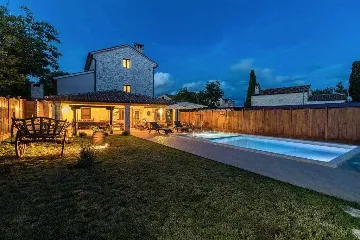 Manjadvorci 6-Bedroom Villa for Up to 17 Guests