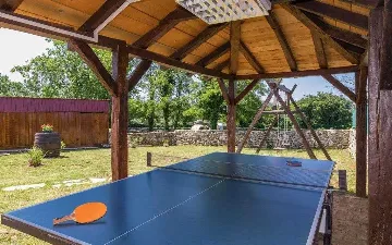 Manjadvorci 6-Bedroom Villa for Up to 17 Guests