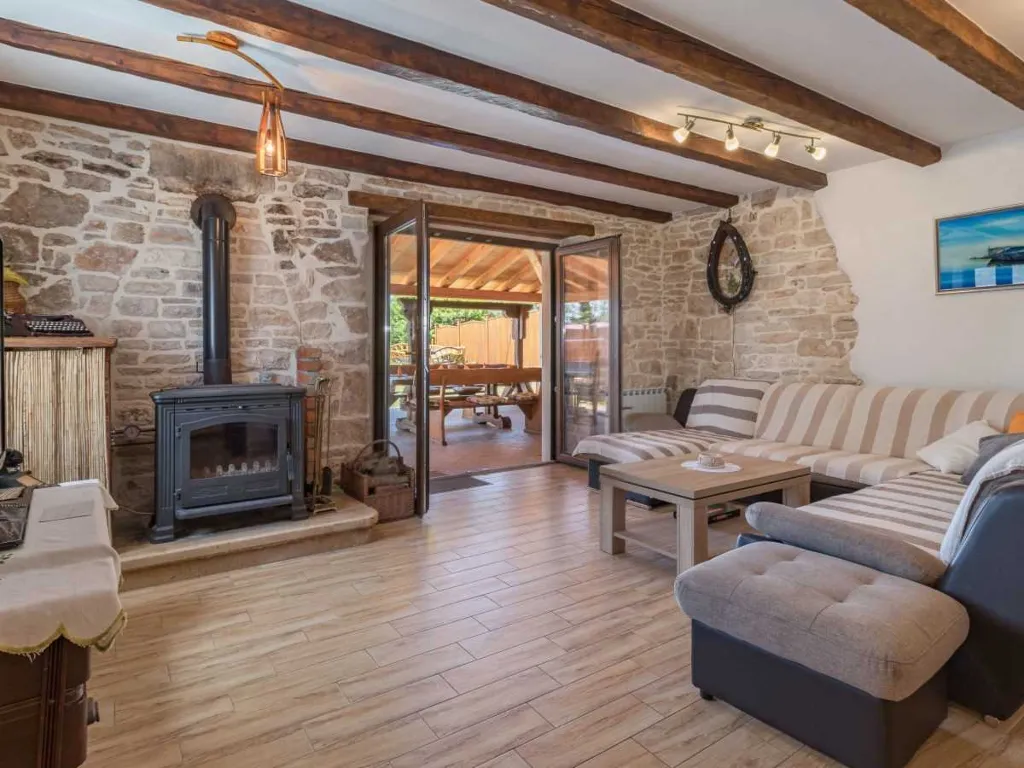 Manjadvorci 6-Bedroom Villa for Up to 17 Guests