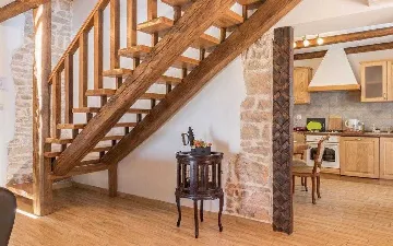 Manjadvorci 6-Bedroom Villa for Up to 17 Guests