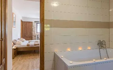 Manjadvorci 6-Bedroom Villa for Up to 17 Guests