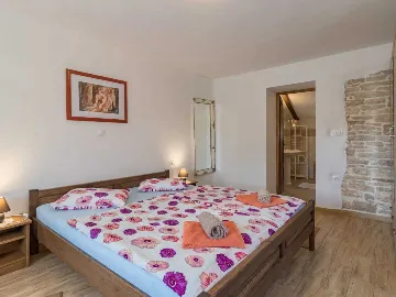 Manjadvorci 6-Bedroom Villa for Up to 17 Guests