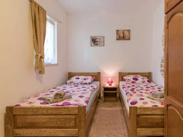 Manjadvorci 6-Bedroom Villa for Up to 17 Guests