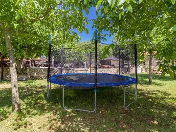 Manjadvorci 6-Bedroom Villa for Up to 17 Guests