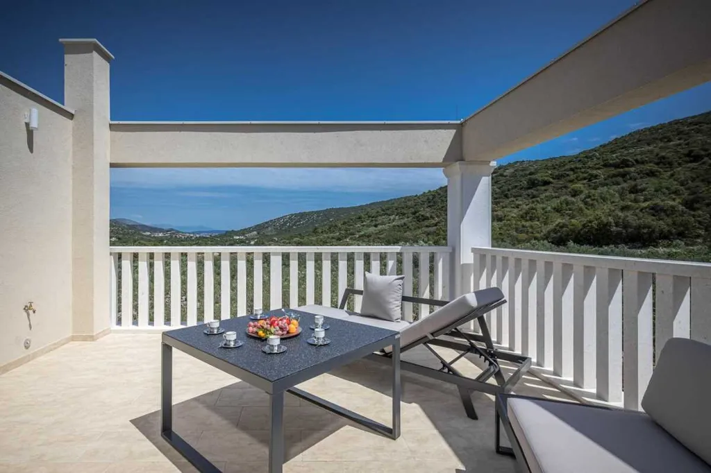Marina Villa for up to 14 Guests with Heated Pool