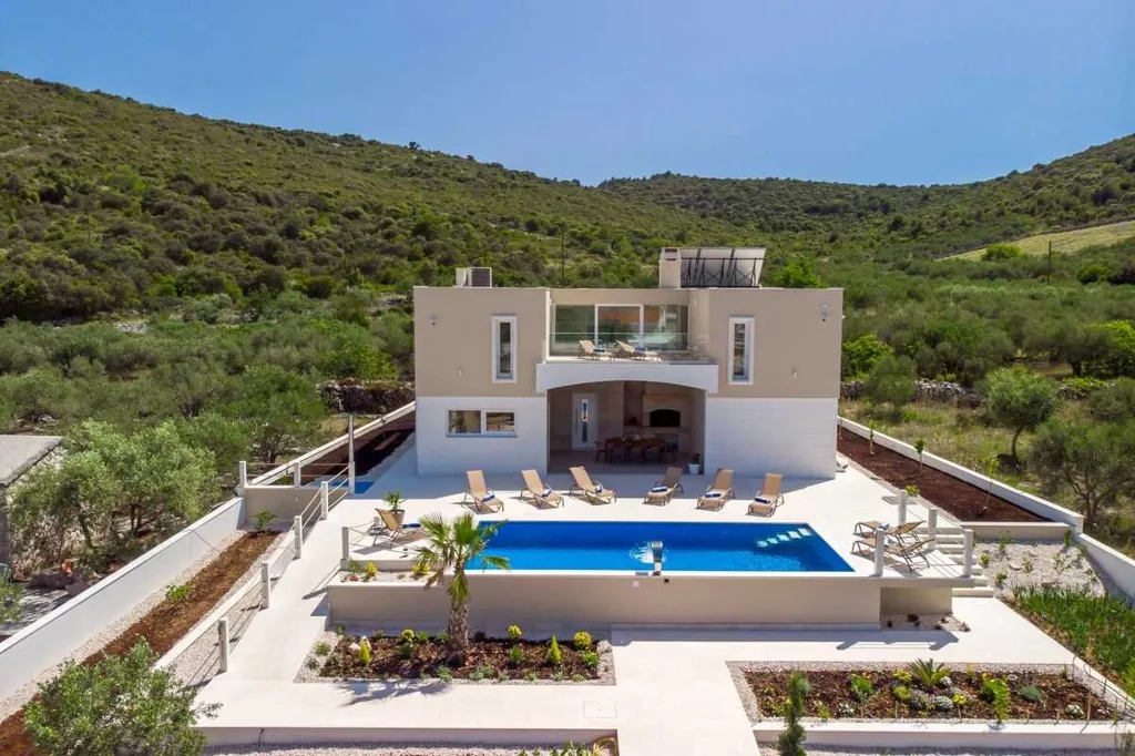 Marina Villa for up to 14 Guests with Heated Pool