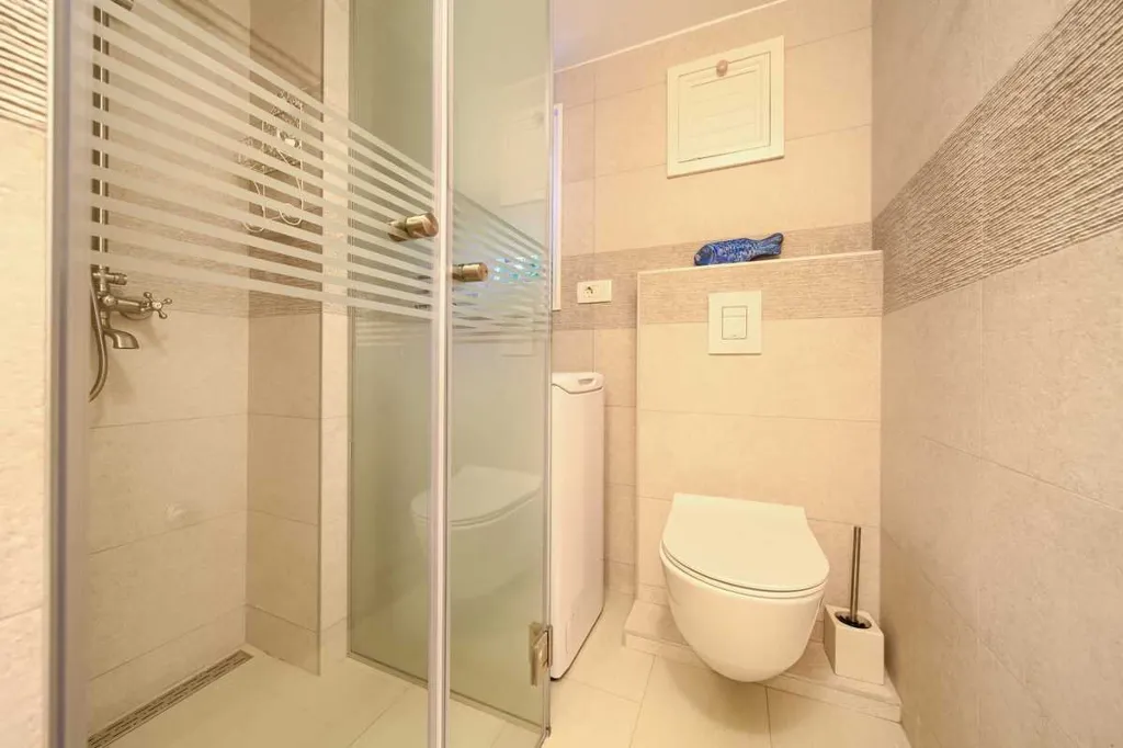 3-Bedroom Villa with Private Pool in Malinska
