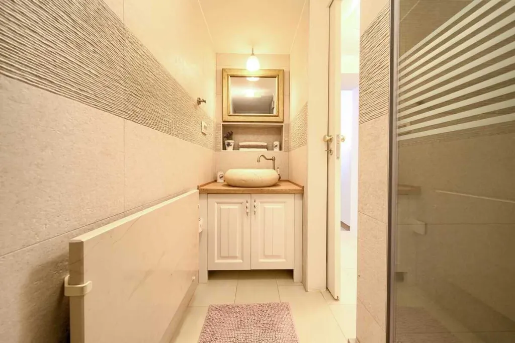 3-Bedroom Villa with Private Pool in Malinska