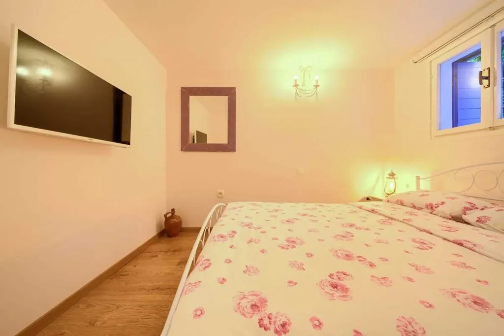3-Bedroom Villa with Private Pool in Malinska