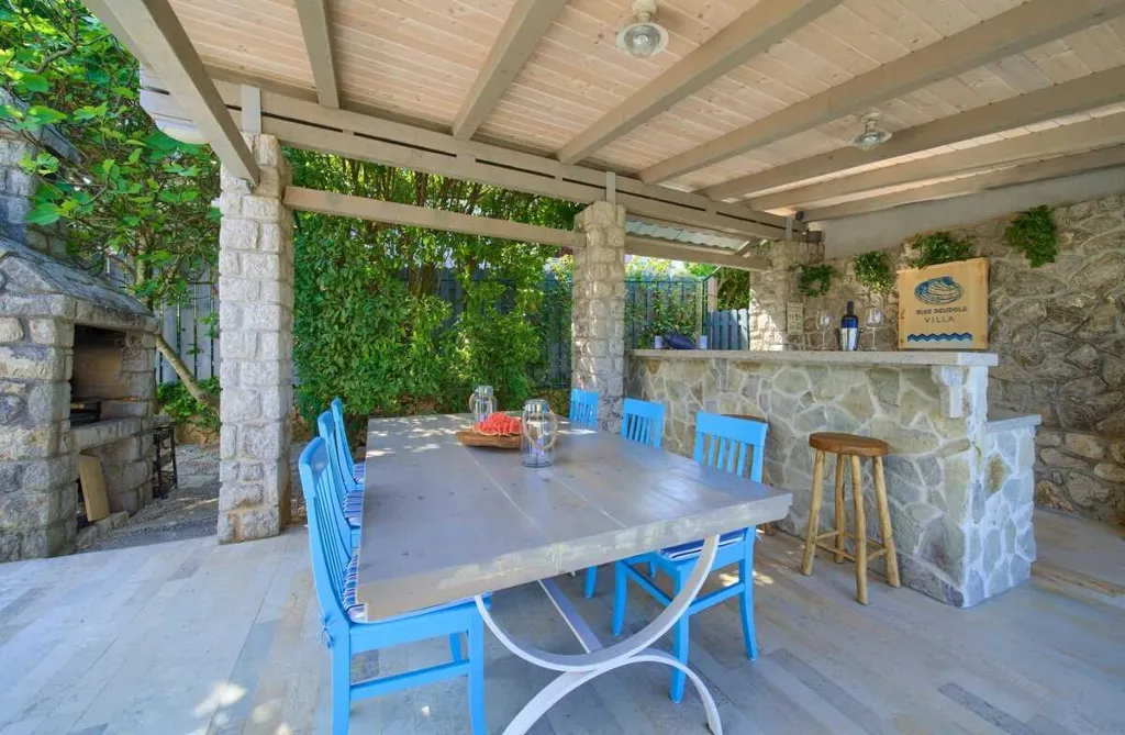 3-Bedroom Villa with Private Pool in Malinska