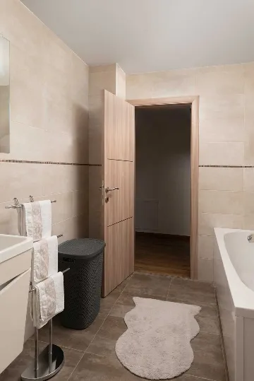 4-Bedroom Villa with Heated Pool in Murvica