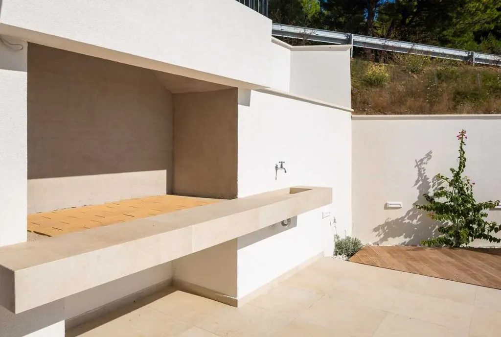 3-Bedroom Villa with Pool and Sea View in Zaostrog