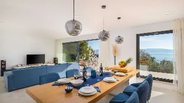 3-Bedroom Villa with Pool and Sea View in Zaostrog