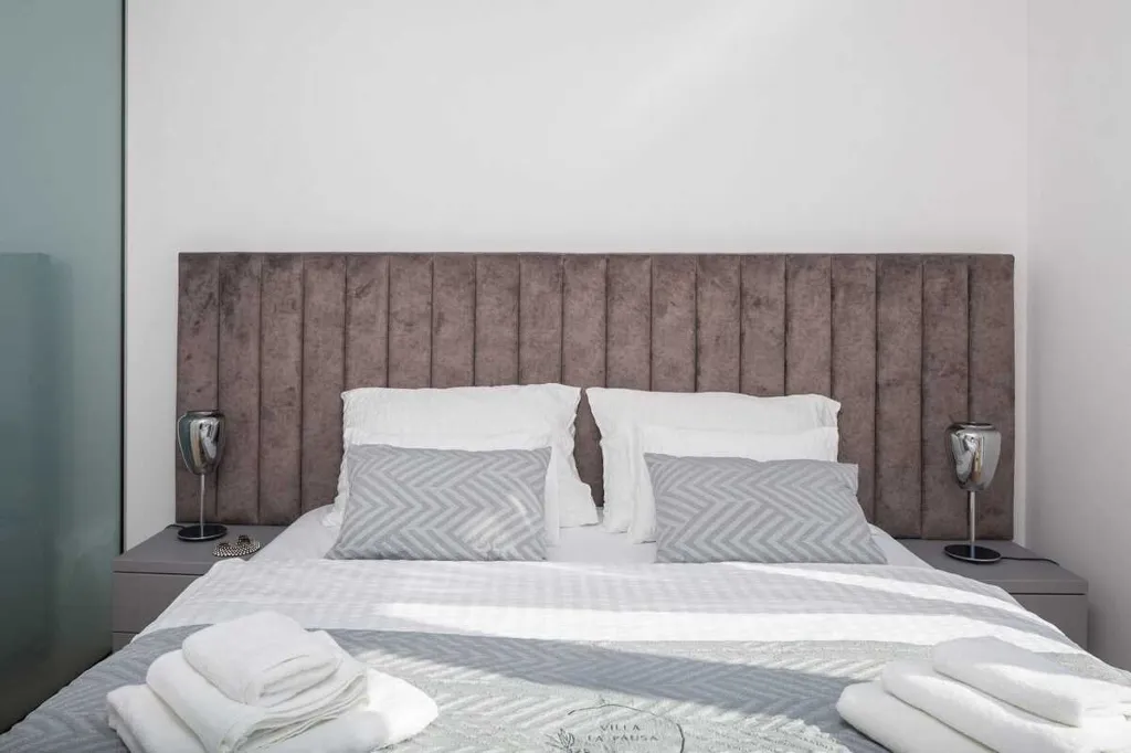 3-Bedroom Villa with Pool and Sea View in Zaostrog