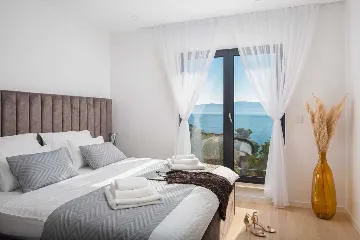 3-Bedroom Villa with Pool and Sea View in Zaostrog