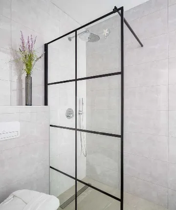 3-Bedroom Villa with Pool and Sea View in Zaostrog