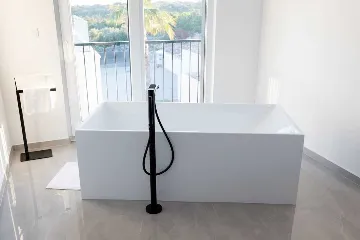 4-Bedroom Villa in Marina with Heated Pool