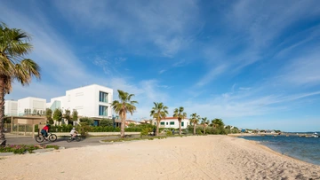 4-Bedroom Villa with Private Pool in Turanj