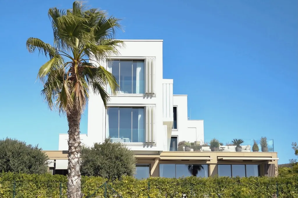 4-Bedroom Villa with Private Pool in Turanj